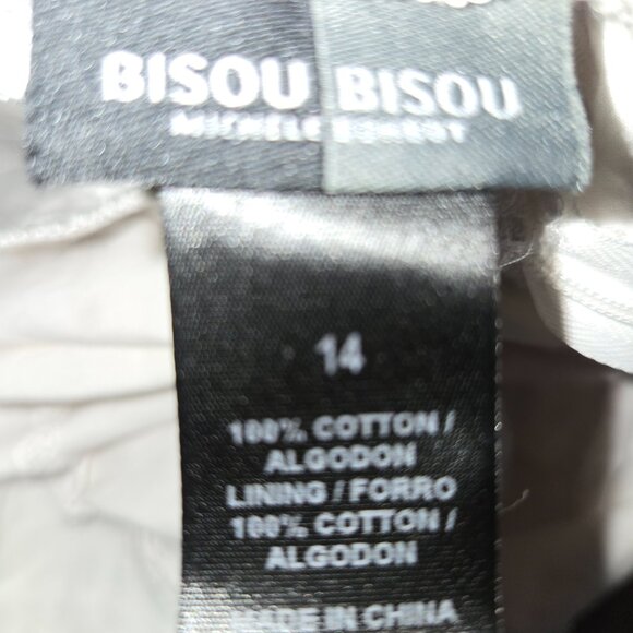 Bisou Bisou white floral embroidered halter dress. - Picture 4 of 4